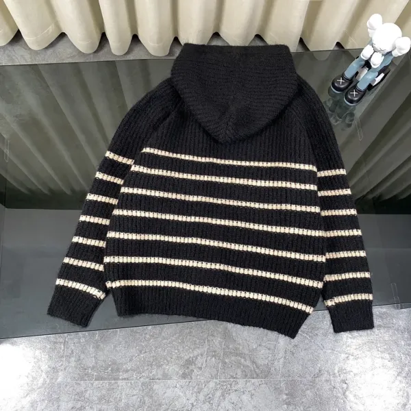 【ThomBrowne 公式旗艦店】トムブラウン セーター ご好評に付き再入荷!241230 【ThomBrowne 公式旗艦店】トムブラウン セーター ご好評に付き再入荷!241230