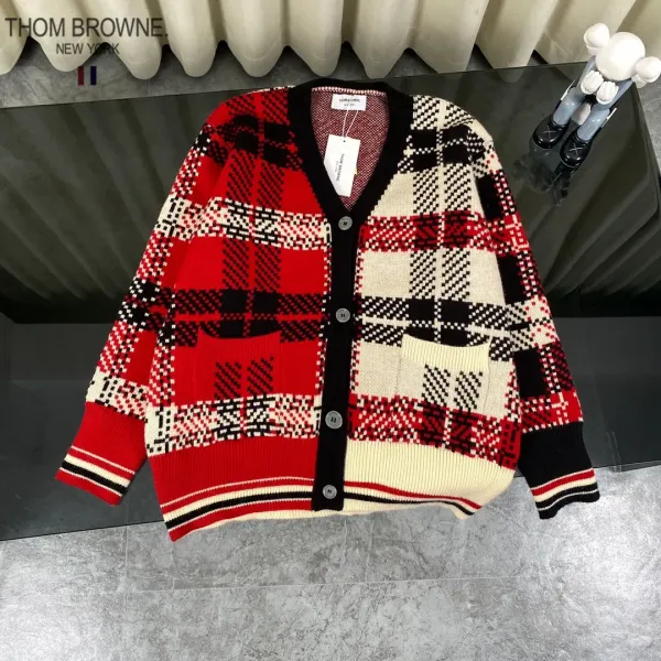 【ThomBrowne 公式旗艦店】トムブラウン セーター ご好評に付き再入荷!241230 【ThomBrowne 公式旗艦店】トムブラウン セーター ご好評に付き再入荷!241230