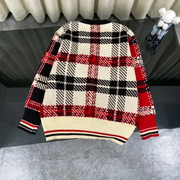 【ThomBrowne 公式旗艦店】トムブラウン セーター ご好評に付き再入荷!241230 【ThomBrowne 公式旗艦店】トムブラウン セーター ご好評に付き再入荷!241230