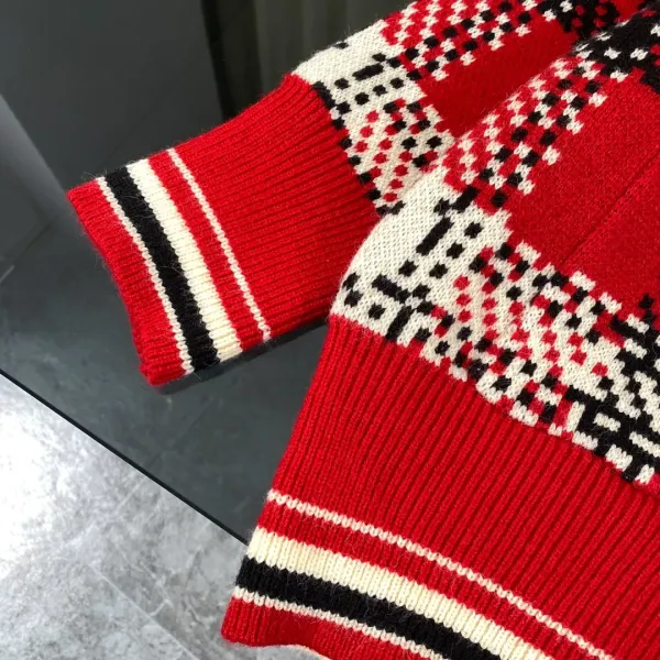 【ThomBrowne 公式旗艦店】トムブラウン セーター ご好評に付き再入荷!241230 【ThomBrowne 公式旗艦店】トムブラウン セーター ご好評に付き再入荷!241230