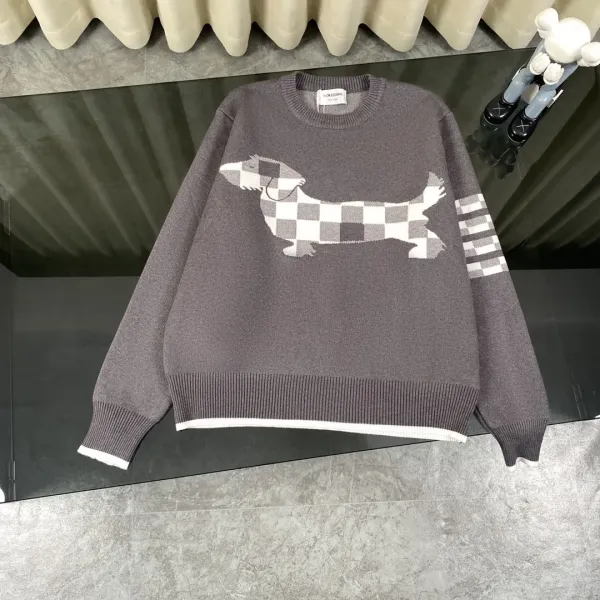 【ThomBrowne 公式旗艦店】トムブラウン セーター ご好評に付き再入荷!241230 【ThomBrowne 公式旗艦店】トムブラウン セーター ご好評に付き再入荷!241230
