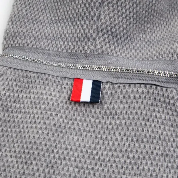 【ThomBrowne 公式旗艦店】トムブラウン セーター ご好評に付き再入荷!241230 【ThomBrowne 公式旗艦店】トムブラウン セーター ご好評に付き再入荷!241230