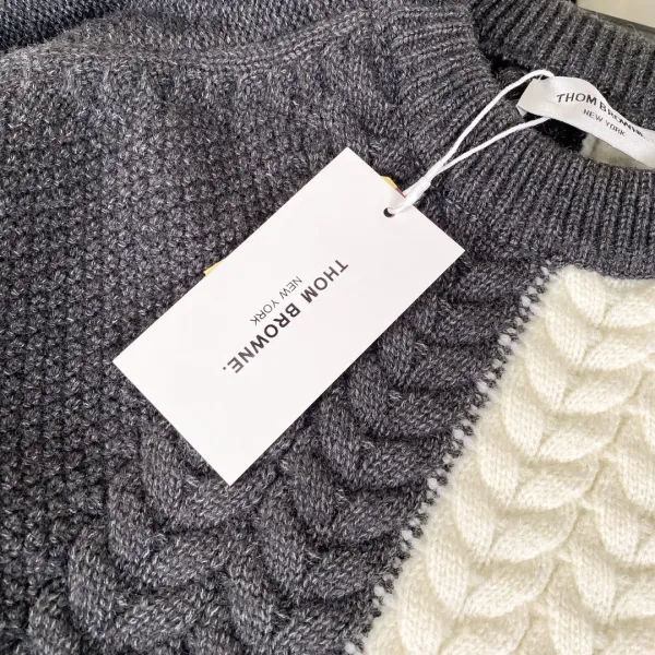 【ThomBrowne 公式旗艦店】トムブラウン セーター ご好評に付き再入荷!241230 【ThomBrowne 公式旗艦店】トムブラウン セーター ご好評に付き再入荷!241230
