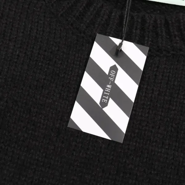 【OFF-WHITE   公式旗艦店】OFF-WHITE   セーター好評に付き再入荷！250109