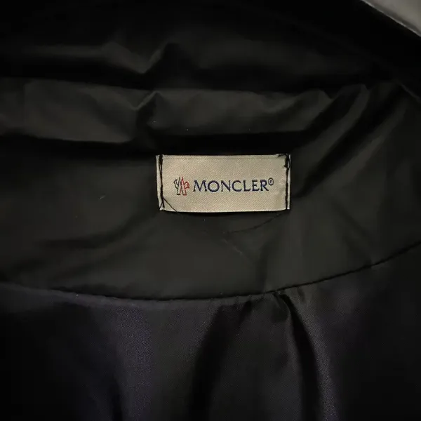 【MONCLER 公式旗艦店】モンクレール  ダウンジャケット好評に付き再入荷！ 241224