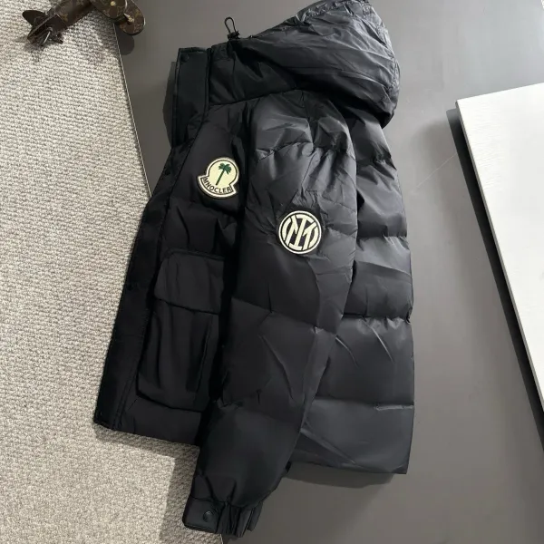 【MONCLER 公式旗艦店】モンクレール  ダウンジャケット好評に付き再入荷！ 241224