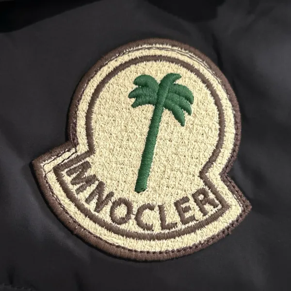 【MONCLER 公式旗艦店】モンクレール  ダウンジャケット好評に付き再入荷！ 241224