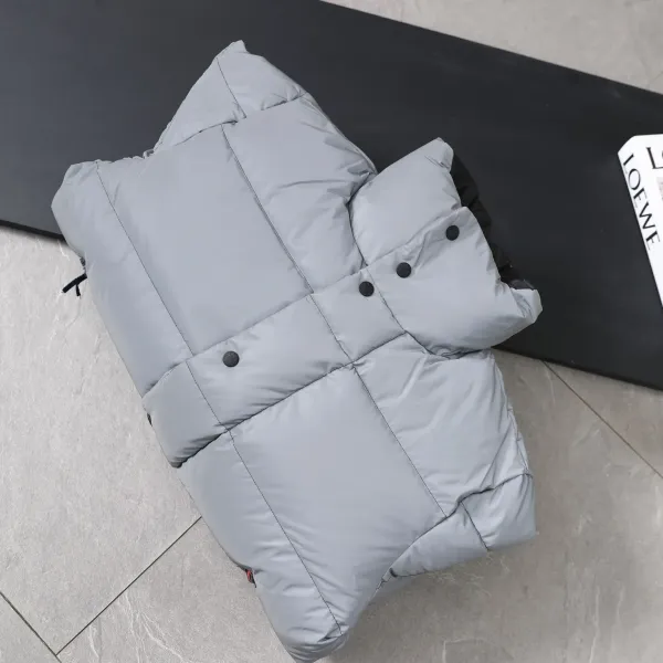 【MONCLER 公式旗艦店】モンクレール ダウンジャケット好評に付き再入荷! 241224 【MONCLER 公式旗艦店】モンクレール ダウンジャケット好評に付き再入荷! 241224