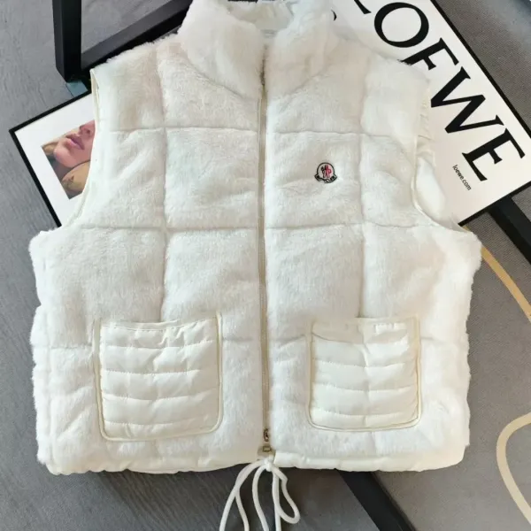 【MONCLER 公式旗艦店】モンクレール ダウンベスト 好評に付き再入荷! 241224 【MONCLER 公式旗艦店】モンクレール ダウンベスト 好評に付き再入荷! 241224