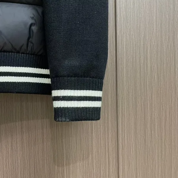 【MONCLER 公式旗艦店】モンクレール  ダウンジャケット好評に付き再入荷！ 241213