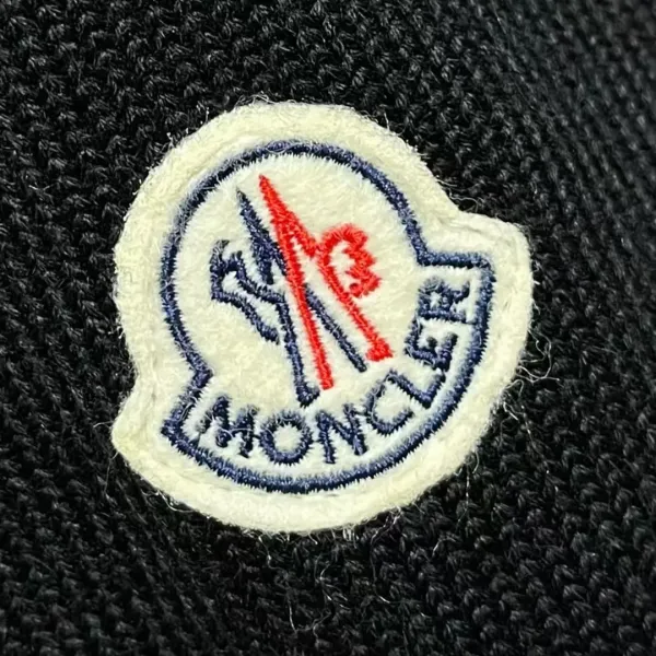 【MONCLER 公式旗艦店】モンクレール  ダウンジャケット好評に付き再入荷！ 241213