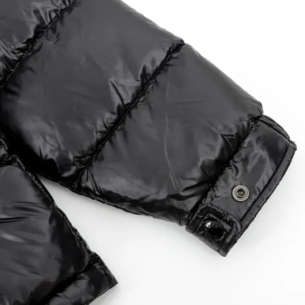 【MONCLER 公式旗艦店】モンクレール  ダウンジャケット好評に付き再入荷！ 241213