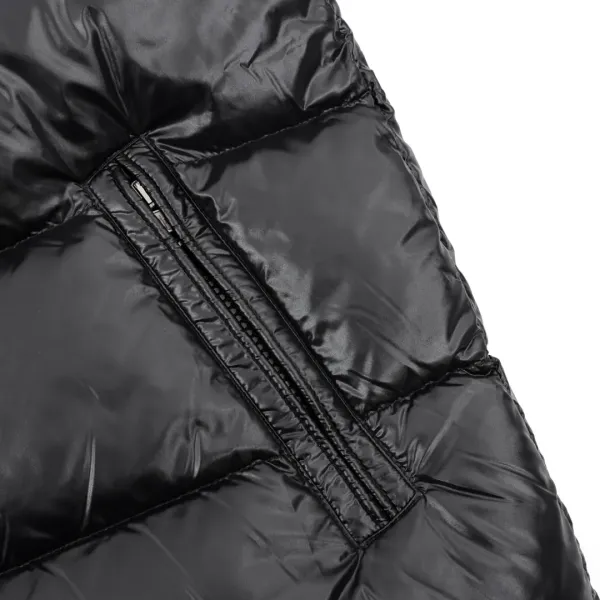 【MONCLER 公式旗艦店】モンクレール  ダウンジャケット好評に付き再入荷！ 241213