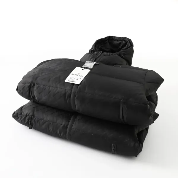 【MONCLER 公式旗艦店】モンクレール  ダウンジャケット好評に付き再入荷！ 241206