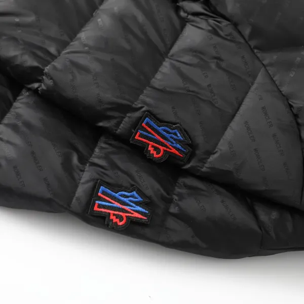 【MONCLER 公式旗艦店】モンクレール  ダウンジャケット好評に付き再入荷！ 241206