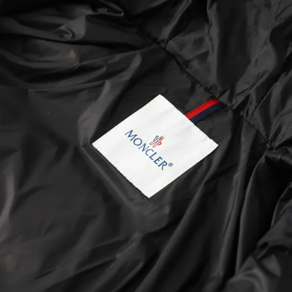 【MONCLER 公式旗艦店】モンクレール  ダウンジャケット好評に付き再入荷！ 241206