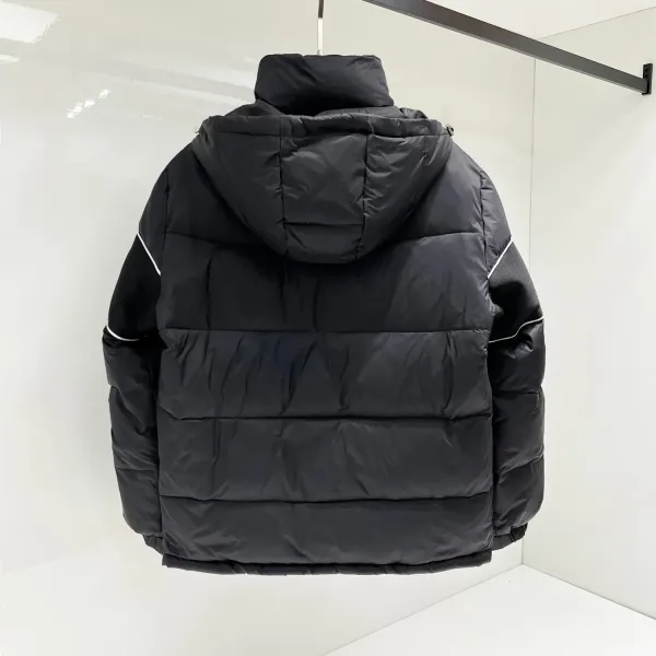 【MONCLER 公式旗艦店】モンクレール ダウンジャケット好評に付き再入荷! 241206 【MONCLER 公式旗艦店】モンクレール ダウンジャケット好評に付き再入荷! 241206