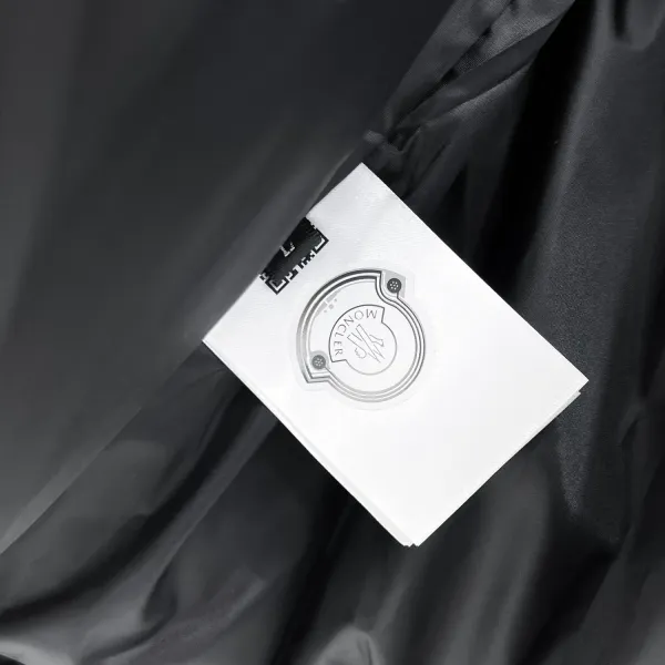 【MONCLER 公式旗艦店】モンクレール ダウンジャケット好評に付き再入荷! 241206 【MONCLER 公式旗艦店】モンクレール ダウンジャケット好評に付き再入荷! 241206