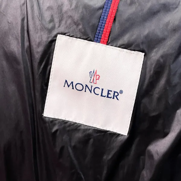 【MONCLER 公式旗艦店】モンクレール  ダウンジャケット好評に付き再入荷！ 241206