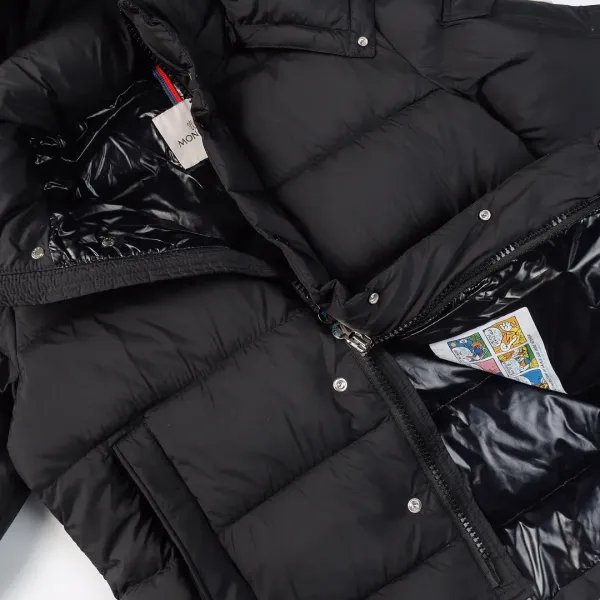 【MONCLER 公式旗艦店】モンクレール  ダウンジャケット好評に付き再入荷！ 241113