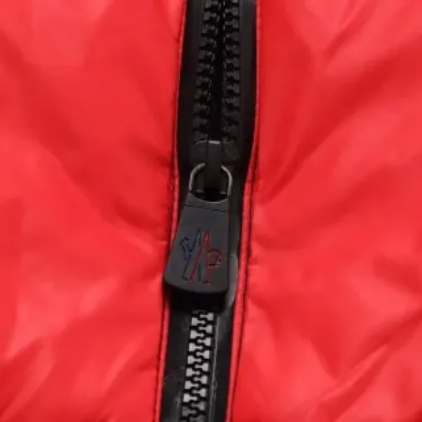【MONCLER 公式旗艦店】モンクレール ダウンベスト 好評に付き再入荷! 241102 【MONCLER 公式旗艦店】モンクレール ダウンベスト 好評に付き再入荷! 241102