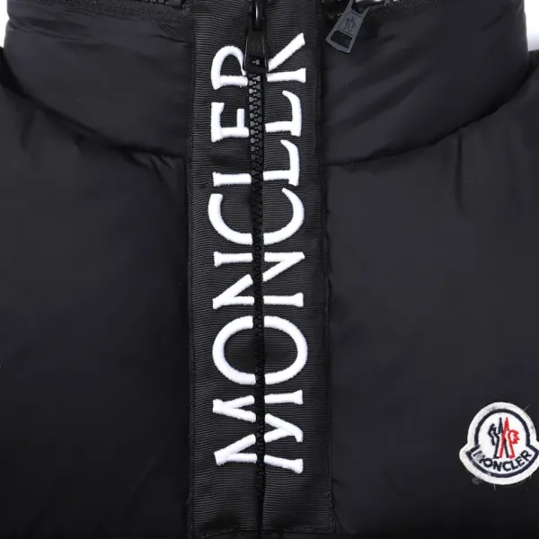 【MONCLER 公式旗艦店】モンクレール ダウンベスト 好評に付き再入荷! 241102 【MONCLER 公式旗艦店】モンクレール ダウンベスト 好評に付き再入荷! 241102