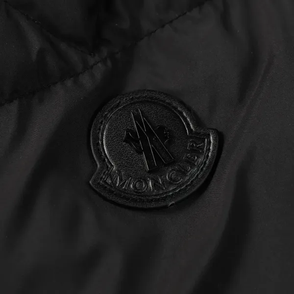 【MONCLER 公式旗艦店】モンクレール ダウンジャケット好評に付き再入荷! 271017 【MONCLER 公式旗艦店】モンクレール ダウンジャケット好評に付き再入荷! 271017