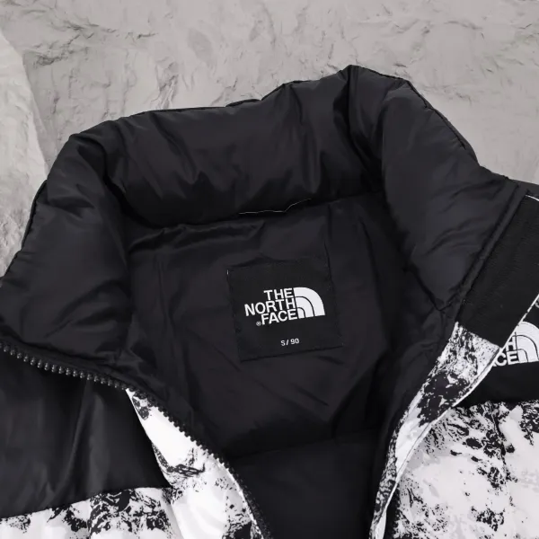【The North Face 公式旗艦店】 ザノースフェイス ダウンジャケット ご好評に付き再入荷! 241205 【The North Face 公式旗艦店】 ザノースフェイス ダウンジャケット ご好評に付き再入荷! 241205