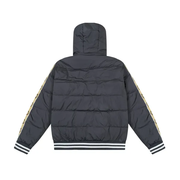 【GUCCI 公式旗艦店】グッチ ダウンジャケット ご好評に付き再入荷!241205 【GUCCI 公式旗艦店】グッチ ダウンジャケット ご好評に付き再入荷!241205