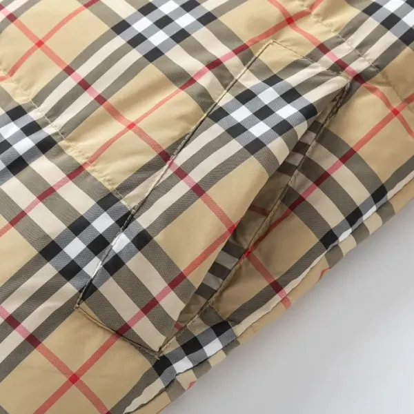 【BURBERRY 公式旗艦店】バーバリー ダウンジャケット ご好評に付き再入荷!241226 【BURBERRY 公式旗艦店】バーバリー ダウンジャケット ご好評に付き再入荷!241226