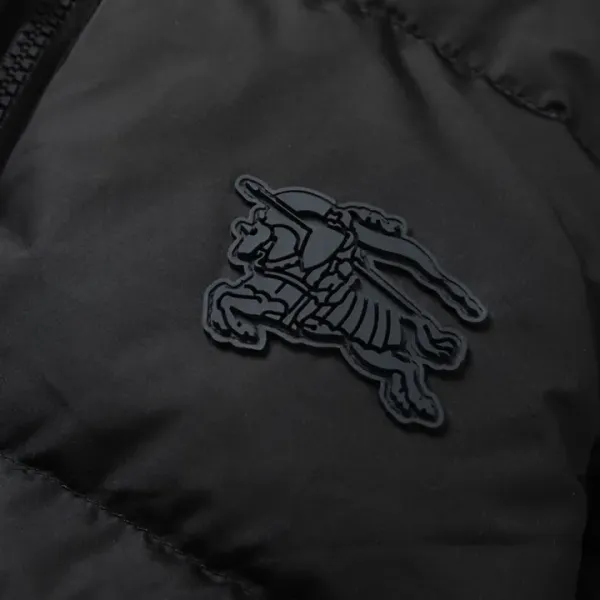 【BURBERRY 公式旗艦店】バーバリー ダウンジャケット ご好評に付き再入荷!241226 【BURBERRY 公式旗艦店】バーバリー ダウンジャケット ご好評に付き再入荷!241226