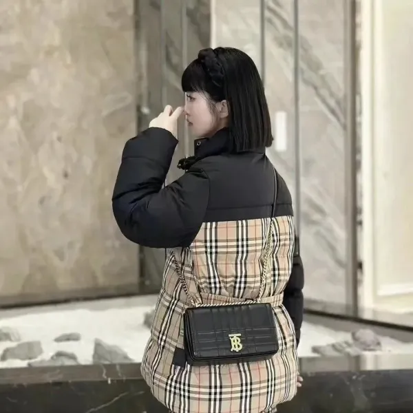 【BURBERRY 公式旗艦店】バーバリー ダウンジャケット ご好評に付き再入荷!241226 【BURBERRY 公式旗艦店】バーバリー ダウンジャケット ご好評に付き再入荷!241226