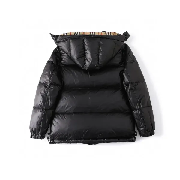 【BURBERRY  公式旗艦店】バーバリー   ダウンジャケット ご好評に付き再入荷！241226