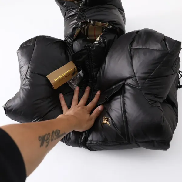 【BURBERRY  公式旗艦店】バーバリー   ダウンジャケット ご好評に付き再入荷！241226