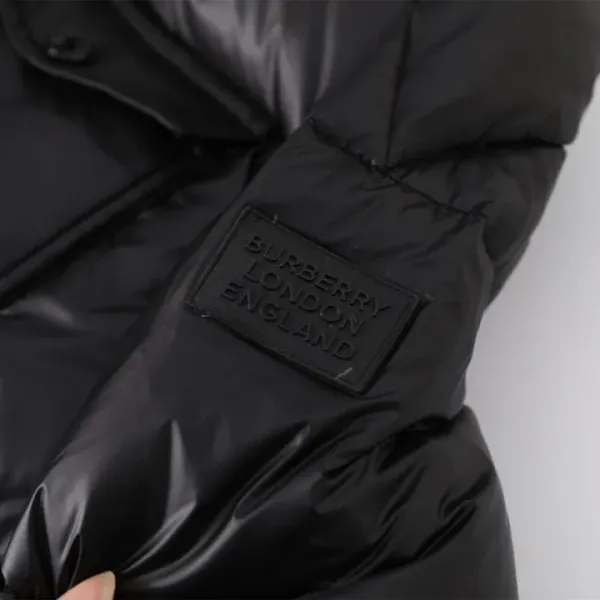 【BURBERRY  公式旗艦店】バーバリー   ダウンジャケット ご好評に付き再入荷！241226