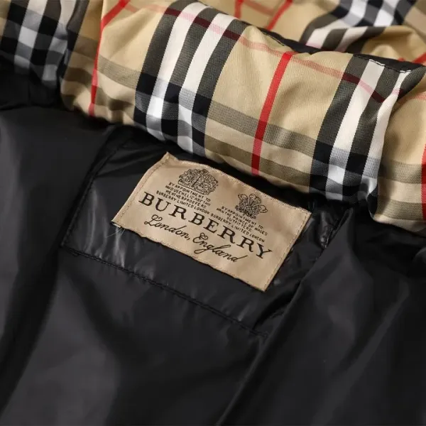 【BURBERRY  公式旗艦店】バーバリー   ダウンジャケット ご好評に付き再入荷！241226