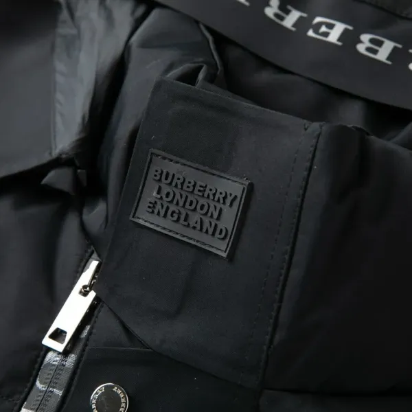 【BURBERRY  公式旗艦店】バーバリー  ダウンジャケット ご好評に付き再入荷！241226