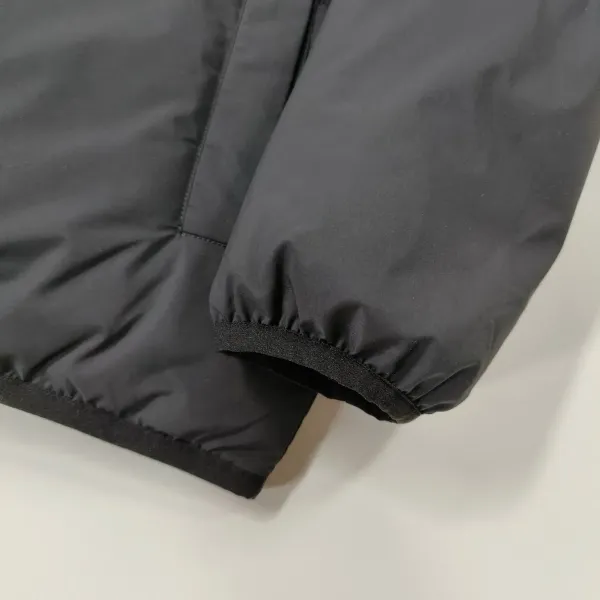 【BURBERRY  公式旗艦店】バーバリー  ダウンジャケット ご好評に付き再入荷！241226
