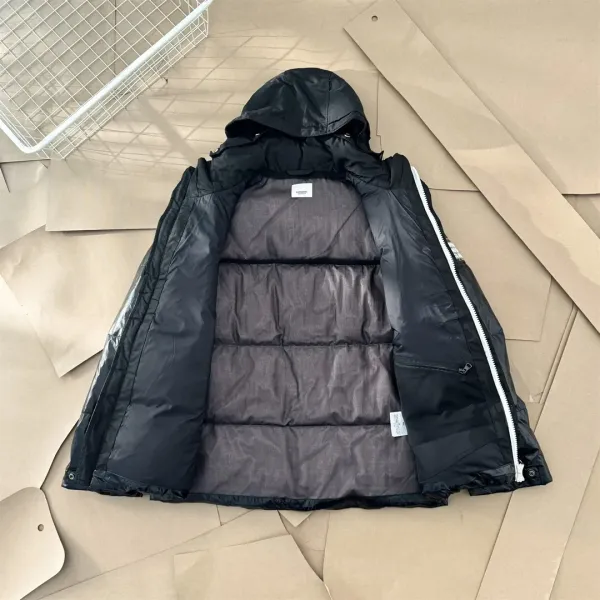 【BURBERRY 公式旗艦店】バーバリー ダウンジャケット ご好評に付き再入荷!241226 【BURBERRY 公式旗艦店】バーバリー ダウンジャケット ご好評に付き再入荷!241226