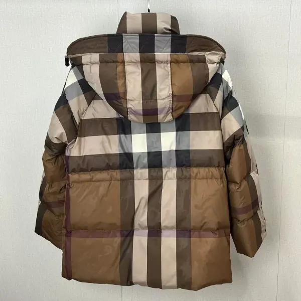 【BURBERRY 公式旗艦店】バーバリー ダウンジャケット ご好評に付き再入荷!241226 【BURBERRY 公式旗艦店】バーバリー ダウンジャケット ご好評に付き再入荷!241226