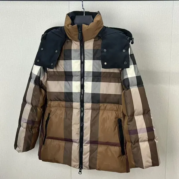 【BURBERRY 公式旗艦店】バーバリー ダウンジャケット ご好評に付き再入荷!241226 【BURBERRY 公式旗艦店】バーバリー ダウンジャケット ご好評に付き再入荷!241226