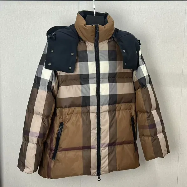 【BURBERRY 公式旗艦店】バーバリー ダウンジャケット ご好評に付き再入荷!241226 【BURBERRY 公式旗艦店】バーバリー ダウンジャケット ご好評に付き再入荷!241226