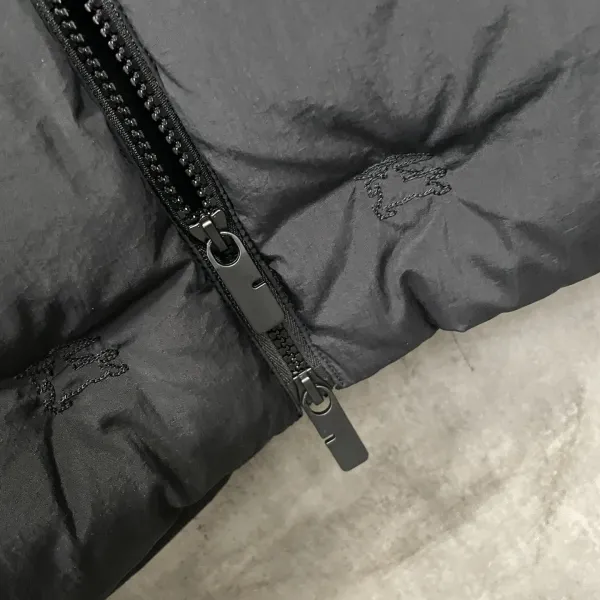 【BURBERRY  公式旗艦店】バーバリー  ダウンジャケット ご好評に付き再入荷！241226