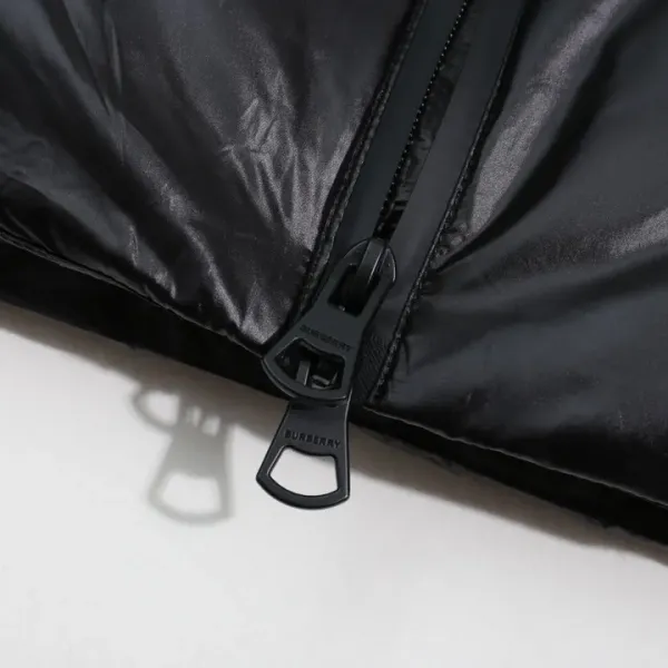 【BURBERRY 公式旗艦店】バーバリー ダウンジャケット ご好評に付き再入荷!241102 【BURBERRY 公式旗艦店】バーバリー ダウンジャケット ご好評に付き再入荷!241102