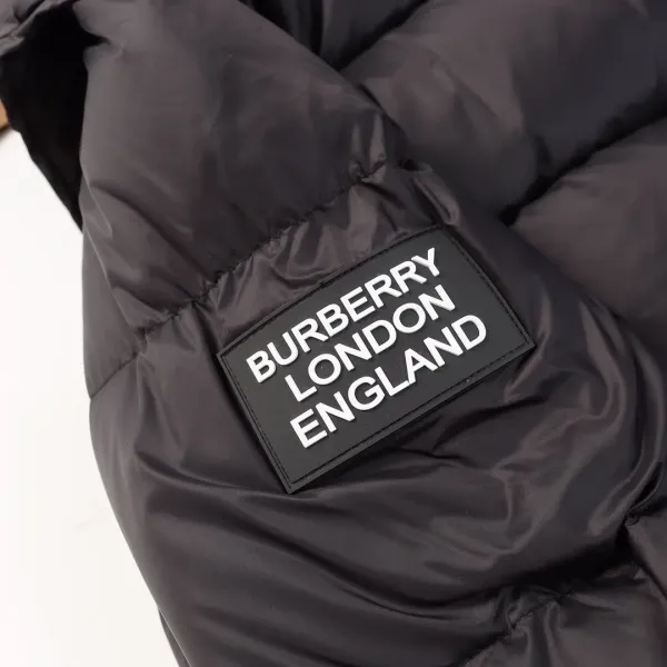 【BURBERRY 公式旗艦店】バーバリー ダウンジャケット ご好評に付き再入荷!241102 【BURBERRY 公式旗艦店】バーバリー ダウンジャケット ご好評に付き再入荷!241102