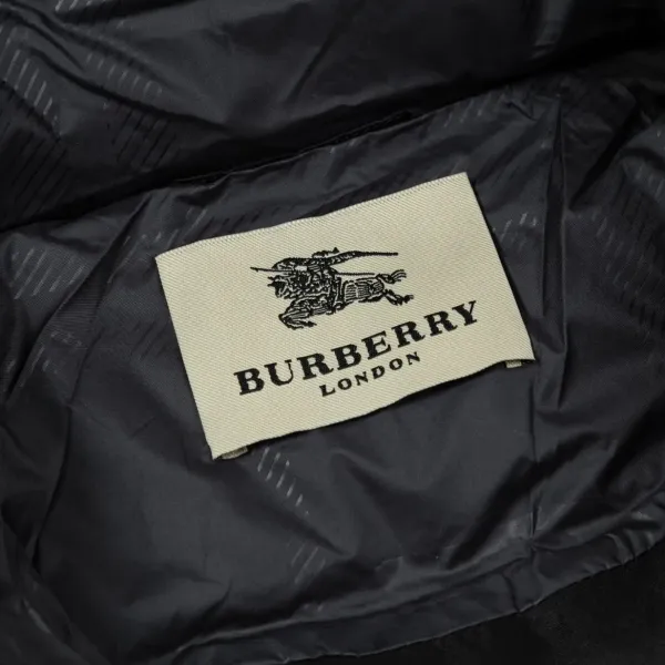 【BURBERRY 公式旗艦店】バーバリー ダウンジャケット ご好評に付き再入荷!240927 【BURBERRY 公式旗艦店】バーバリー ダウンジャケット ご好評に付き再入荷!240927