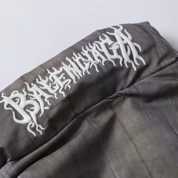 【BALENCIAGA   公式旗艦店】バレンシアガ   ダウンジャケット ご好評に付き再入荷！  241214
