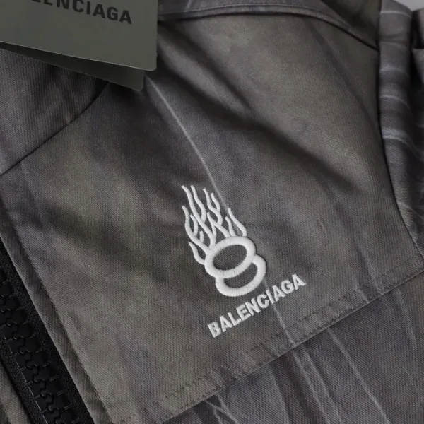 【BALENCIAGA   公式旗艦店】バレンシアガ   ダウンジャケット ご好評に付き再入荷！  241214