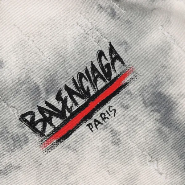 【BALENCIAGA 公式旗艦店】バレンシアガ ダウンジャケット ご好評に付き再入荷! 241214 【BALENCIAGA 公式旗艦店】バレンシアガ ダウンジャケット ご好評に付き再入荷! 241214
