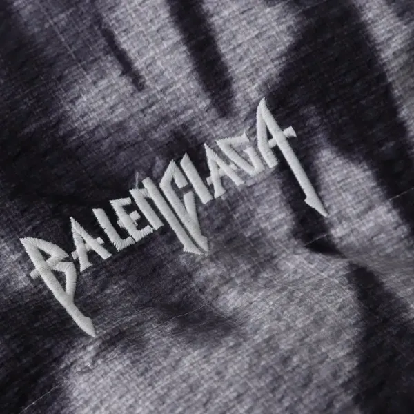 【BALENCIAGA 公式旗艦店】バレンシアガ ダウンジャケット ご好評に付き再入荷! 241214 【BALENCIAGA 公式旗艦店】バレンシアガ ダウンジャケット ご好評に付き再入荷! 241214
